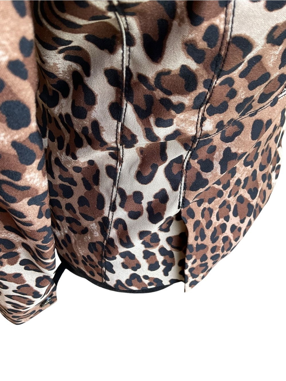 Cache Blazer Womens Leopard Print Fitted Tailored Jacket Size 6 old money
Glam - Picture 12 of 16
